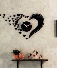 Love Design Flying Hearts Wall Clock