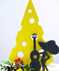 Mouse with guitar
