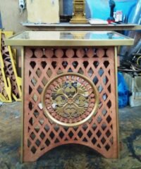 Arabic stool
