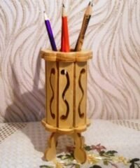 Cylindrical pencil box