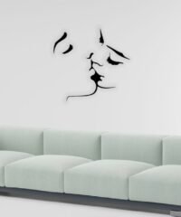 Kissing couple wall decor