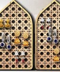 Earring holder Earring holder
