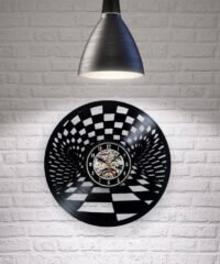 Illusion clock