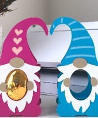 Gnome egg holder