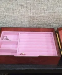 Jewelry box