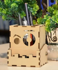 Cool pen holder for desk