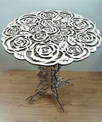 Wooden table with roses
