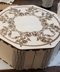 Octagon living hinge