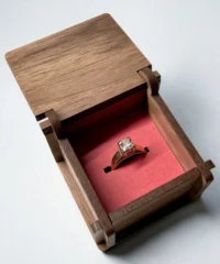 Wood ring box