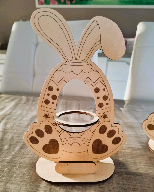 Easter egg holder